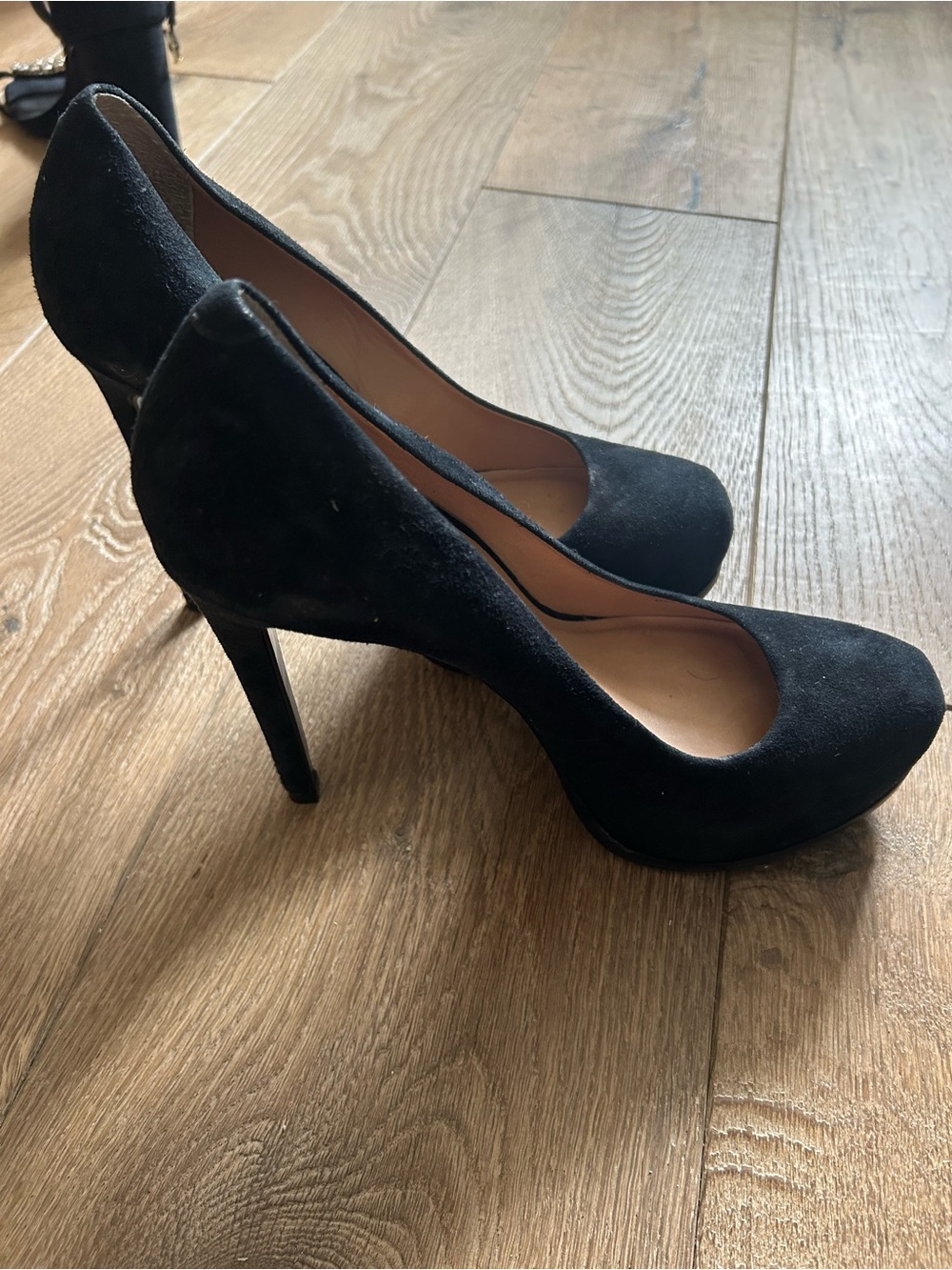 Pour La Victoire Irina Black Suede High Heel Pumps